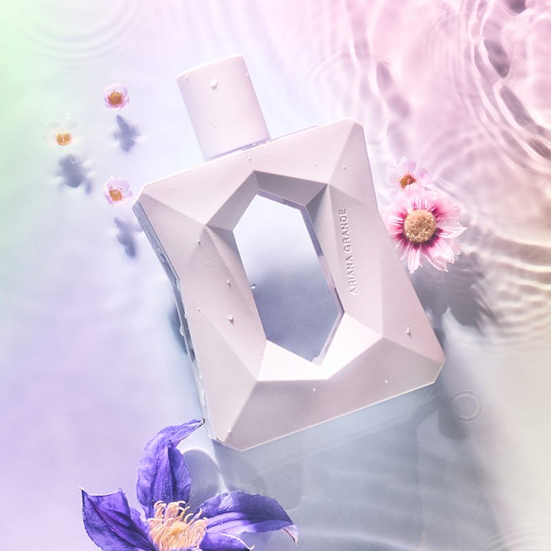 Ariana Grande | God Is A Woman Eau De Parfum | fruity floral scent | inspired by nature | juicy pear | ambrette | Turkish rose petals | divine orris | Madagascar vanilla | cedarwood | addicting scent | stunning sensorial experience