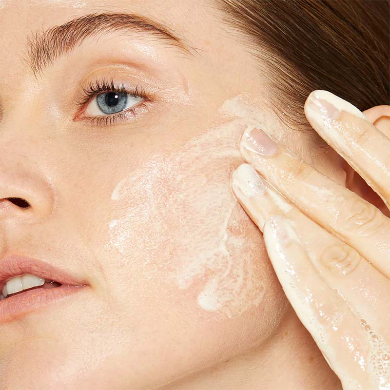 Dermalogica Daily Milkfoliant | uneven skin tone | dry skin | microexfoliant | dehydrated skin | aging skin