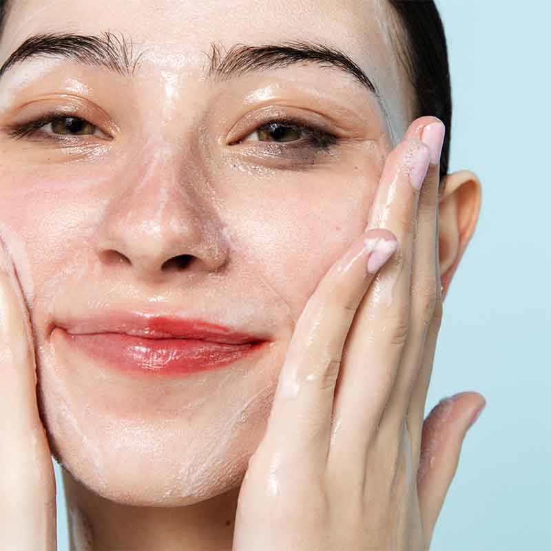 First Aid Beauty Cleansing Oil and Makeup Remover | vegan and cruelty free skincare
