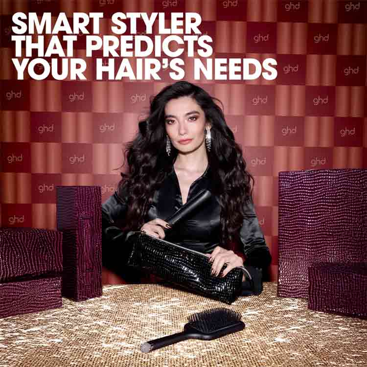 ghd Platinum+ Styler Black Gift Set With Paddle Brush & Bag