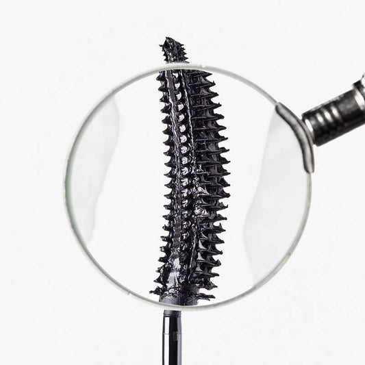 Hildun Beauty Power Precision Peptide Mascara Brush Close Up