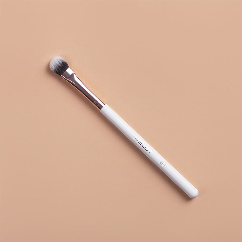 Inglot Feather Luxe Detailed Skin & Eye Brush 205 | Feather Luxe Brush Collection