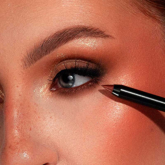 Kash Beauty Eternal Treasure Gel Pencil | super-smooth | frictionless application | waterline | eyelid | blendable | buildable | copper shade | shimmer | eye game