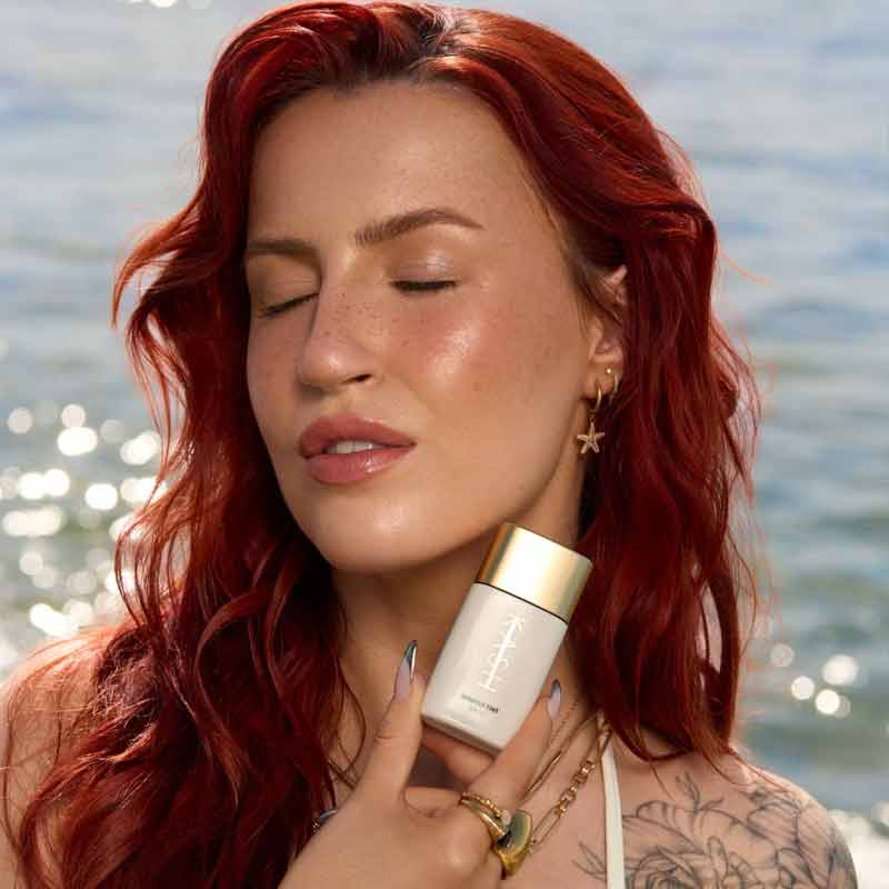 KASH Beauty Miracle Skin Tint SPF 15 on Keilidh Cashell