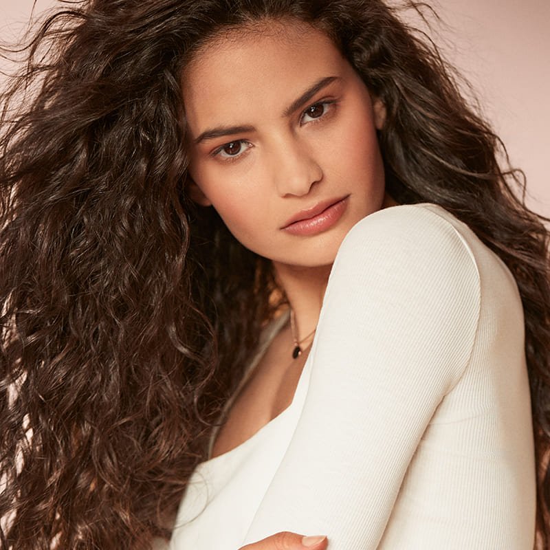 Kérastase Curl Manifesto Gelée Curl Contour Curl Enhancing Defining Gel-Cream | curly, very curly, and coily hair | medium-hold | infused with Manuka Honey and Ceramide | enhances curl definition, hydration, and bounce.