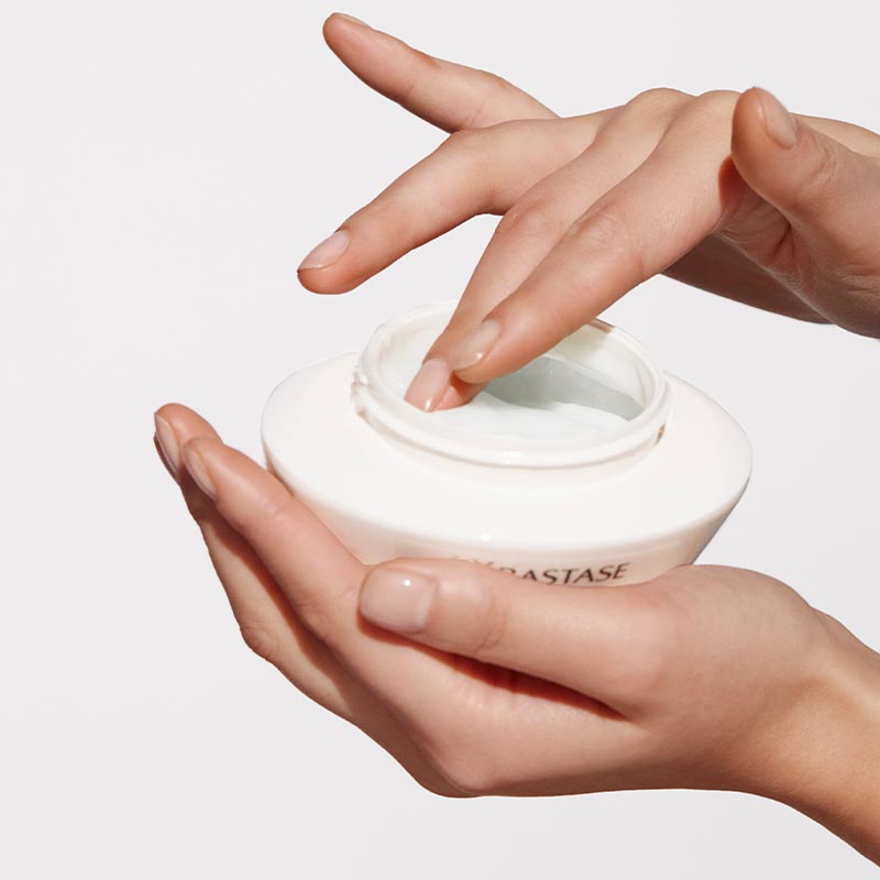 Kérastase Nutritive Masquintense Riche Deep Nutrition Ultra-Concentrated Rich Mask | thicker hair | intense conditioning | hydration | smoother hair.