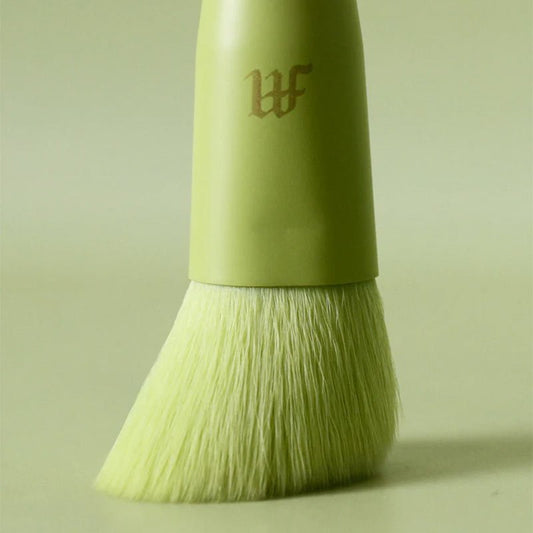 Made By Mitchell | Face Brush | MF4 | all rounder | blend | base layers | angled | soft brush | under the eyes | around the face | flawless