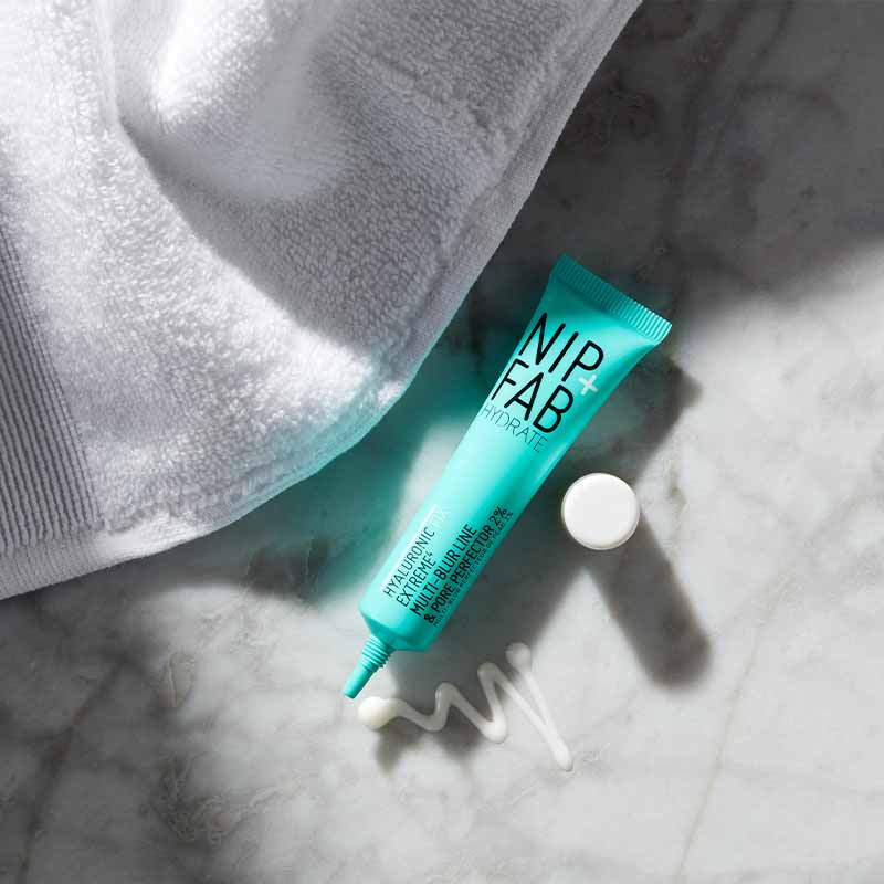 Nip + Fab Hyaluronic Fix Extreme 4 Multi-Blur Line & Pore Perfector 2%