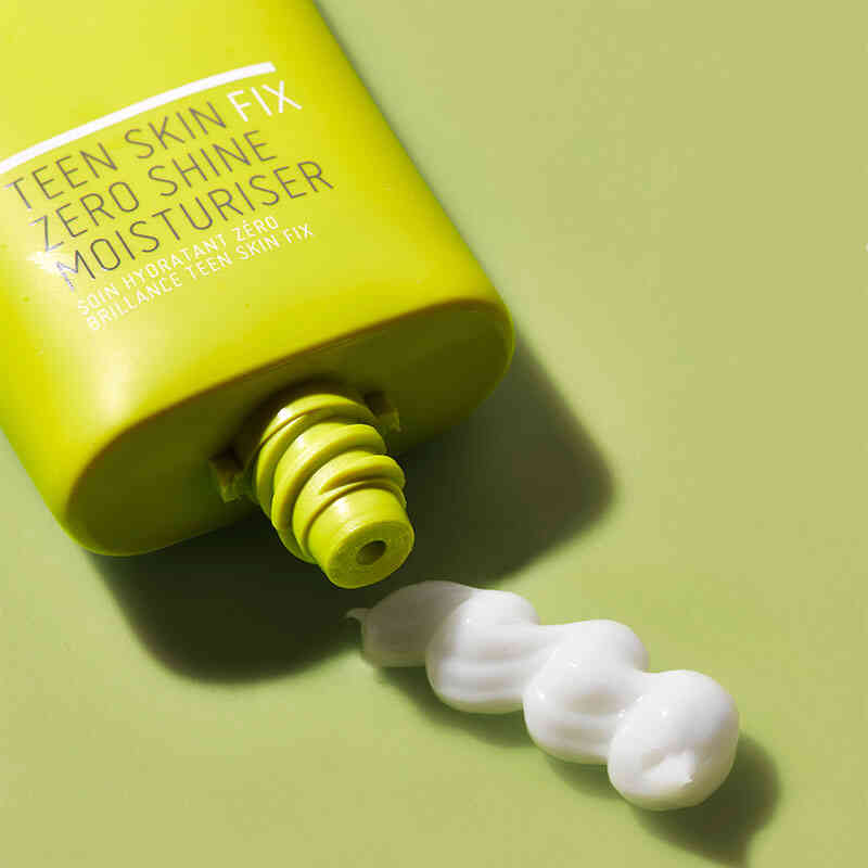 Nip + Fab Teen Skin Fix Zero Shine Moisturiser | swatch