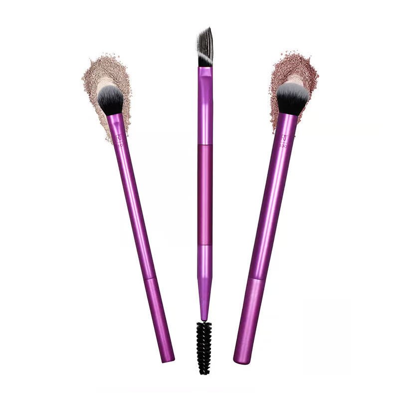 Real Techniques | Eye Shade and Blend | three-piece brush set | higt quality brushes | bristles | create | professional standard | eye looks | shadow brushes | brow brush | definition | colour | dramatic | look