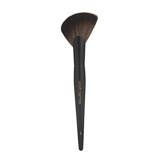 Scott Barnes #66 Powder Sheer Brush | Vegan Makeup Brush