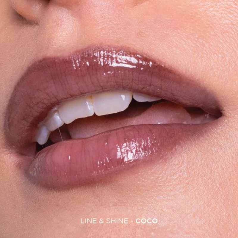 Sculpted by Aimee Connolly Line & Shine Duo | Coco | swatch | fair | shine | nourishment | sheen | gloss | lip liner | fullness