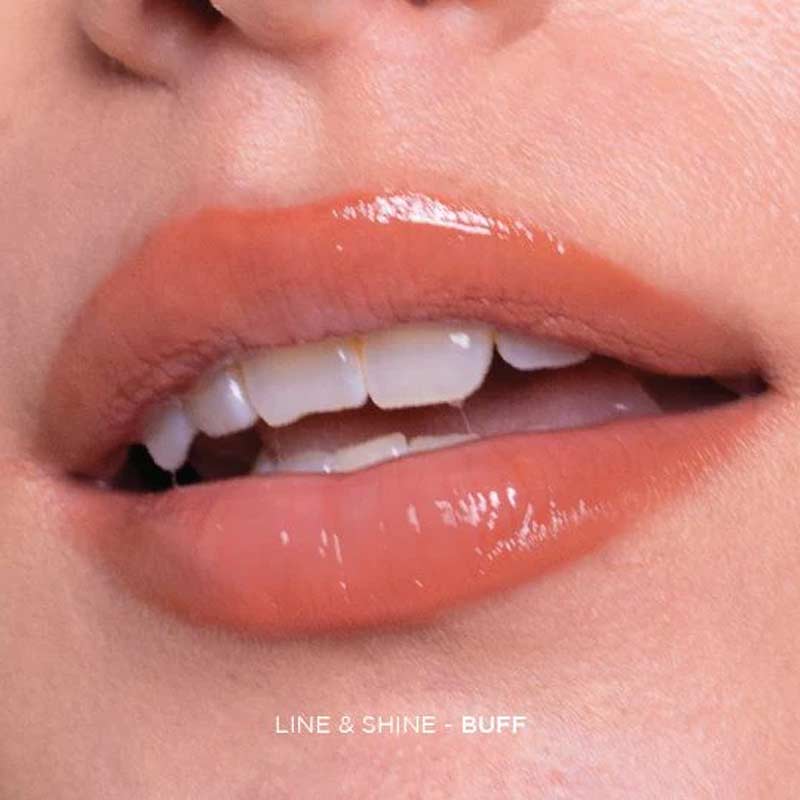 Sculpted by Aimee Connolly Line & Shine Duo | Buff | swatch | fair | skin | tone | shiny | non-stick | gloss | clear | lip liner | warm