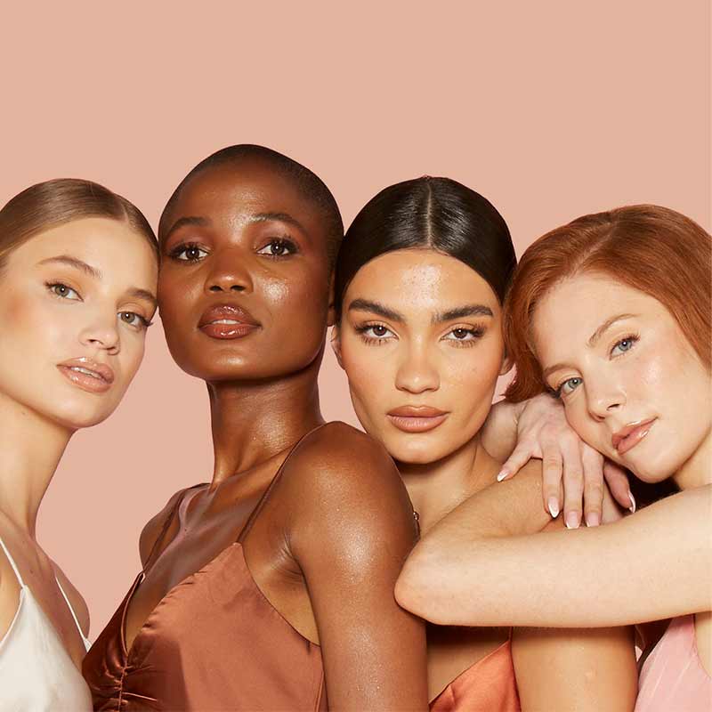 SOSU by Suzanne Jackson Wake-Up Wand Correcting Concealer | model group picture