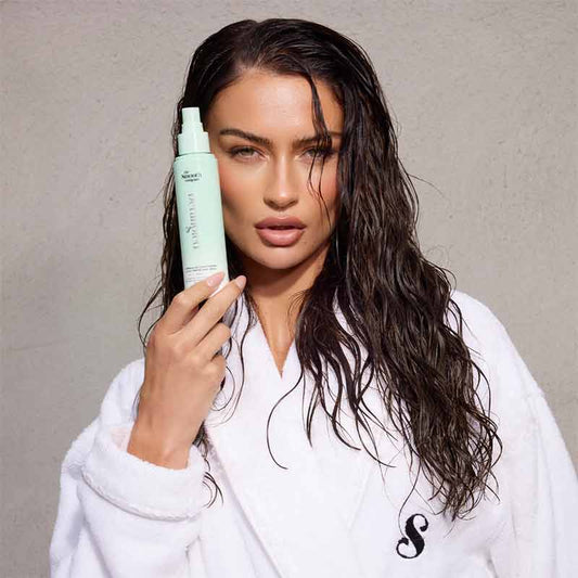 The Smooth Company Detangled Spray Model Image