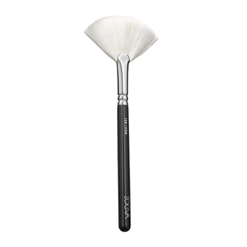 ZOEVA 129 Vegan Fan Brush | fan brush | makeup brush | zoeva brush | highlighter brush | vegan brush | vegan