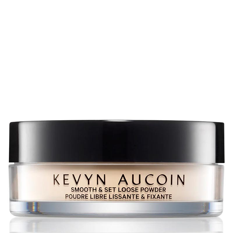 Kevyn Aucoin Smooth & Set Loose Powder | Must-have | Unique formulation | Sets makeup | Blurs skin texture | Refined appearance | Natural | Translucent shade | Universal adaptability