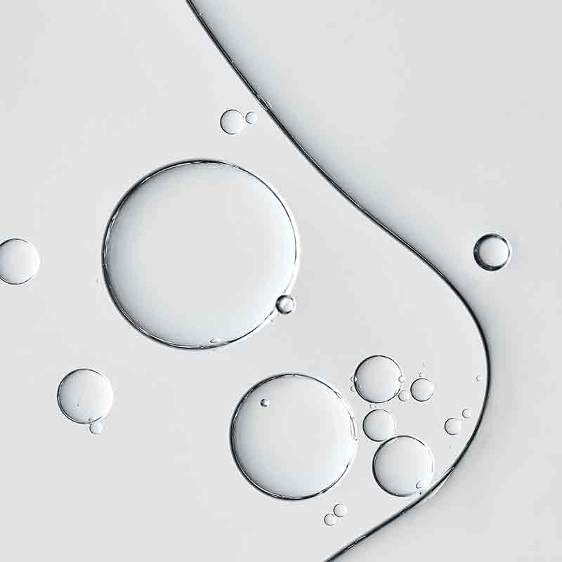 Pureology Hydrate Glow Catcher Hair Oil texture