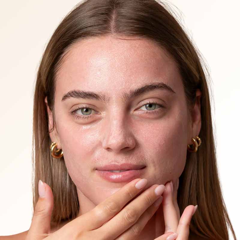 Trilogy Fresh-Blend Vitamin C+ Glow Mask Model Image