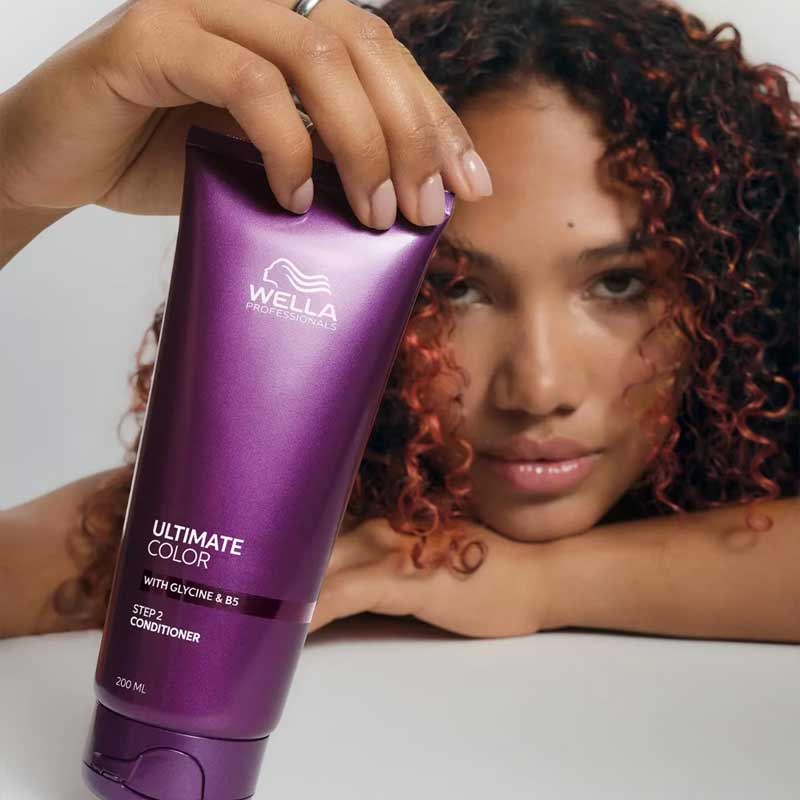 Wella Professionals Ultimate Color Conditioner Model Image