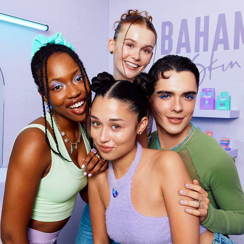 Bahama Scrunchie | Adds Flair to Ponytail | Protects Hair from Damage and Creases | Ideal for Skincare or Self-Tanning Routines | Upgrade Your Hair Routine
