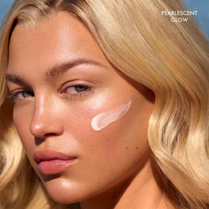 Bellamianta Face Base SPF Moisturising Primer Pearlescent Glow On Model
