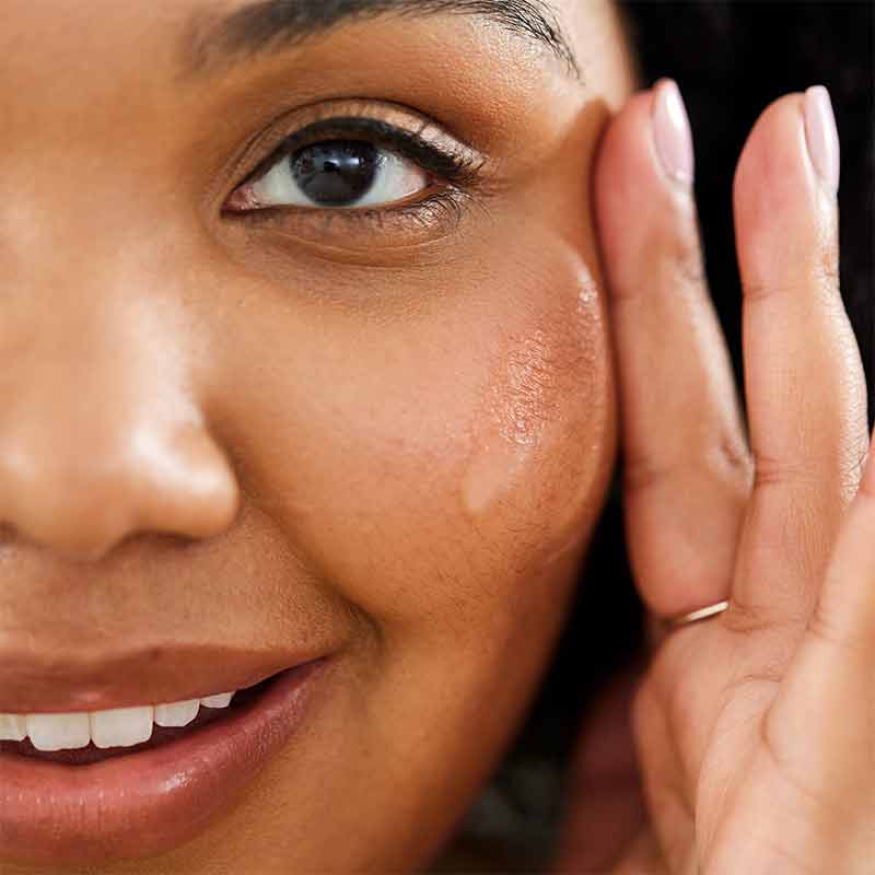 First Aid Beauty Hydrating Serum With Hyaluronic Acid | plumping skin