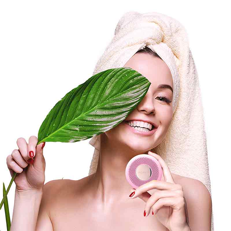 Foreo | UFO Mini | smart | mask | device | technology | LED Light Therapy | heating & T-Sonic™ pulsations | infuse | deeper skin layers | flawless complexion | at-home | two minutes 