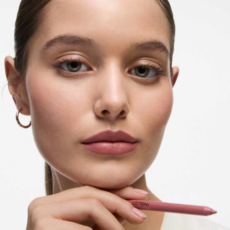 Inglot Creamy Soft Lipliner Vivid Rose, pink lip liner, Inglot Makeup