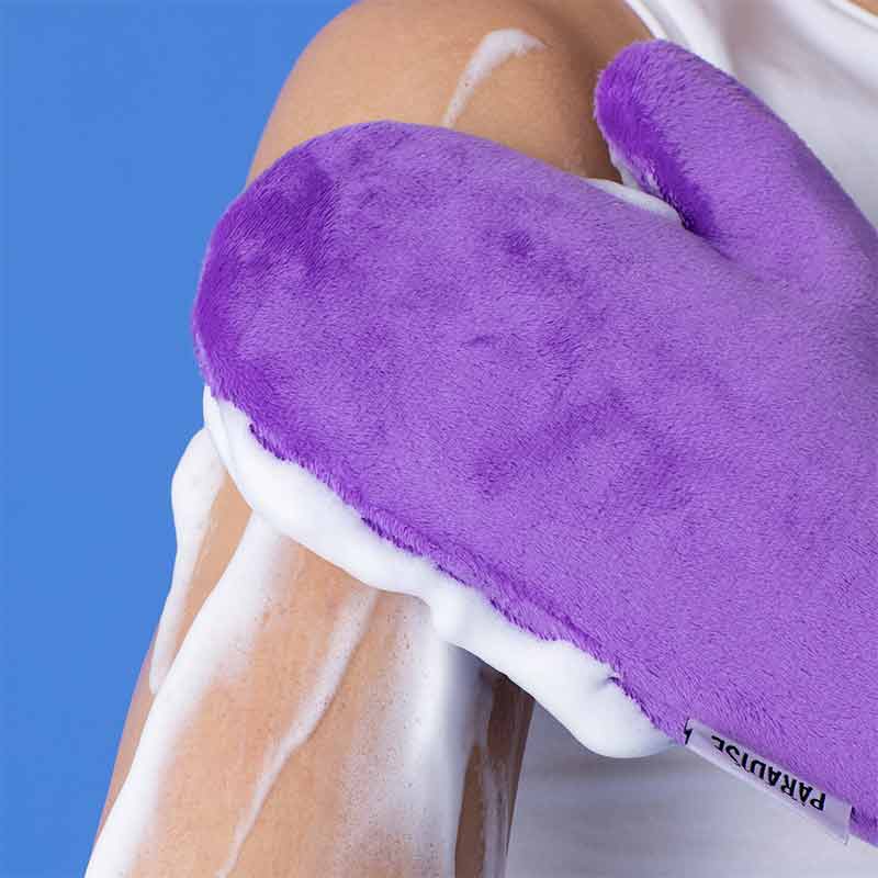 Isle of Paradise Double Sided Self Tan Mitt | soft material tanning glove | double sided tan glove | double sided hyaluronic acid tan mitt