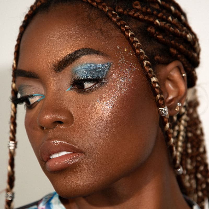 Kash Beauty Crystal Crush Glitter Gel | non-stuck formula | high-reflective glitter | sparkle | shine | fun | festival looks | perfect makeup partner