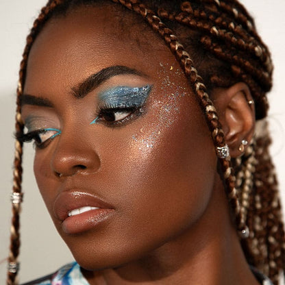 Kash Beauty Crystal Crush Glitter Gel | non-stuck formula | high-reflective glitter | sparkle | shine | fun | festival looks | perfect makeup partner