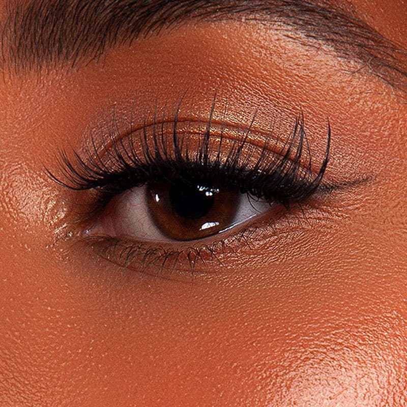 Kash Beauty Elsie Lash | feminine | captivating gaze | allure | naturally fluttery lashes