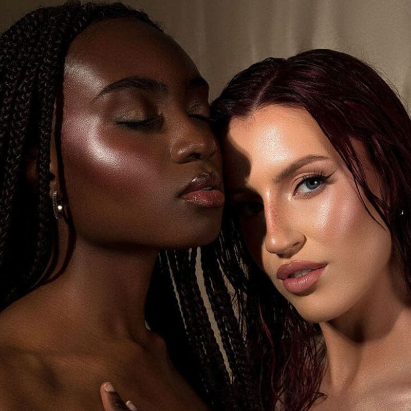 Kash Beauty Skin Glaze Highlight | Gold Beam | makeup | apply under | over foundation | light | dark | skin 