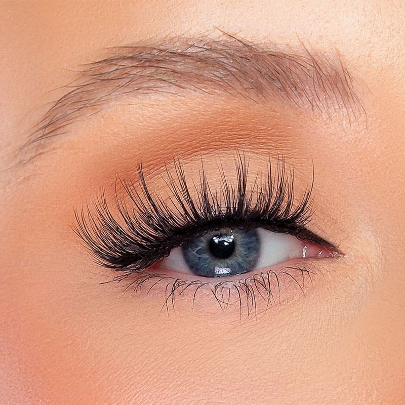 Kash Beauty Twilight Lash | seamless band | flawless blend | real lashes | enhancing natural beauty | eyes 