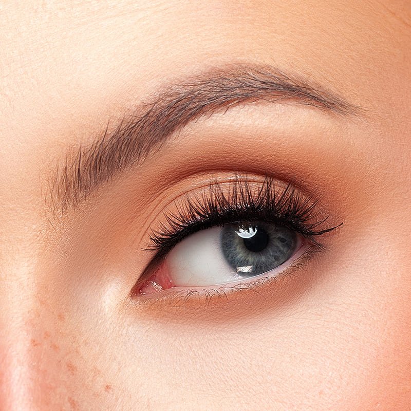 Kash Beauty Whisper Natural Lash | evenings out | seamless band | flawless blend | real lashes | enhancing natural beauty | eyes 