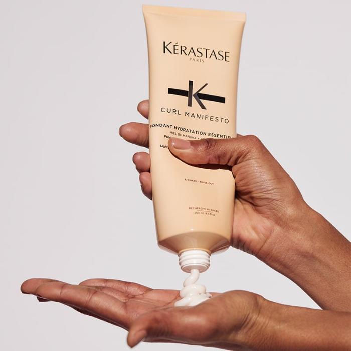Kérastase Curl Manifesto Conditioner, lightweight conditioner for curly hair, Kerastase curly hair conditioner