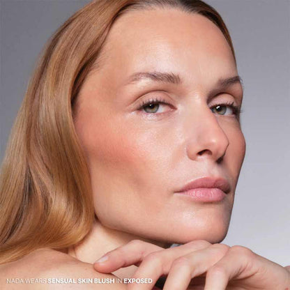 Kevyn Aucoin The Sensual Skin Blush Exposed on Model