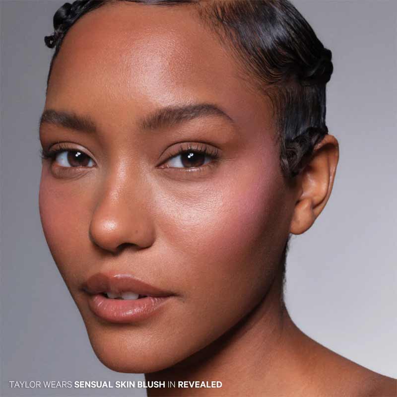 Kevyn Aucoin The Sensual Skin Blush Revealed On Model
