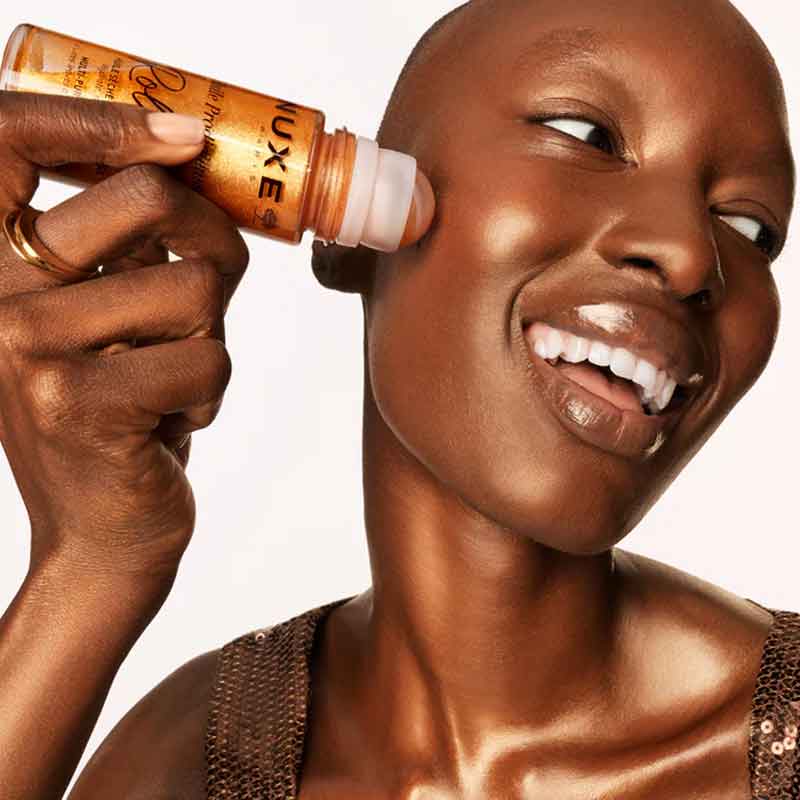 NUXE Huile Prodigieuse Or Roll-On Shimmering Dry Oil on the face