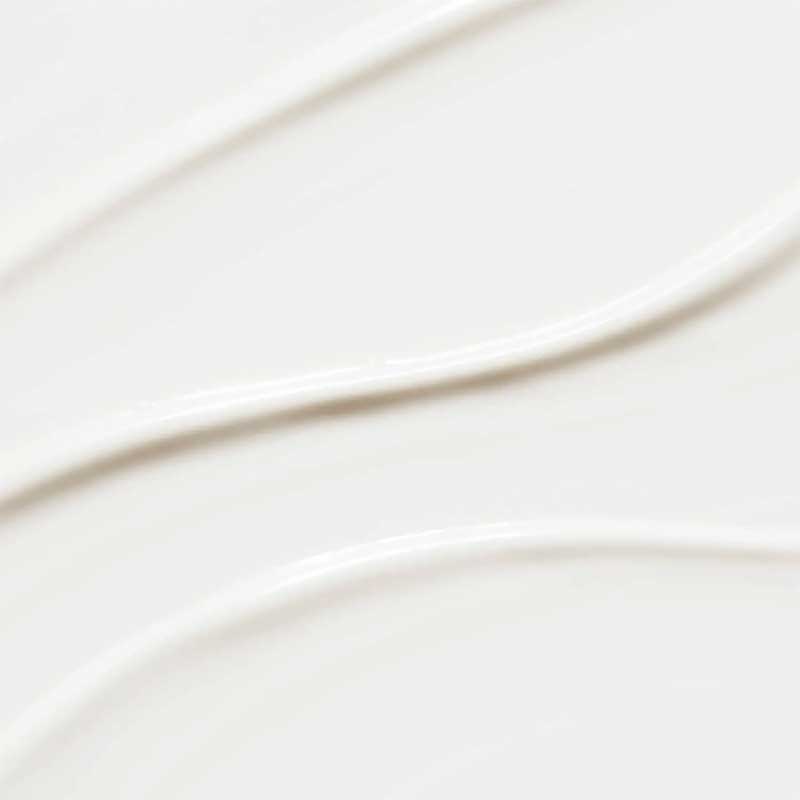 NUXE Sun Delicious Sun Spray SPF 50 | swatch | creamy | spray | lightweight | sun care 
