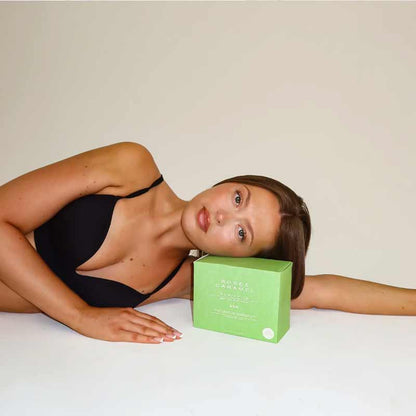 Rose & Caramel Purity IQ Self Tan Prep Wipes Model Image