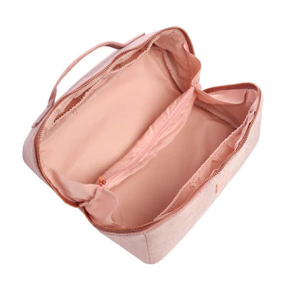 SOSU Cosmetics | Luxury | Velvet Bag | accessory | cosmetic storage | secure | zip | travel-friendly | design | style | functionality | beauty routine | favourite | ease