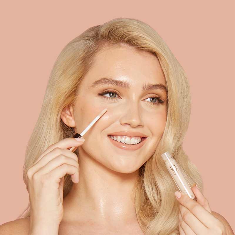 SOSU by Suzanne Jackson Wake-Up Wand Correcting Concealer | shade 02 porcelain on model