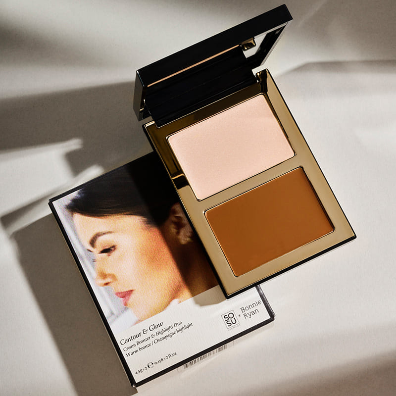 SOSU Cosmetics x Bonnie Ryan Contour And Glow Duo | Cream satin bronze and highlight palette | Rich bronze and champagne tones | Suitable for all skin types | Create subtle daytime contours or dramatic evening glam.