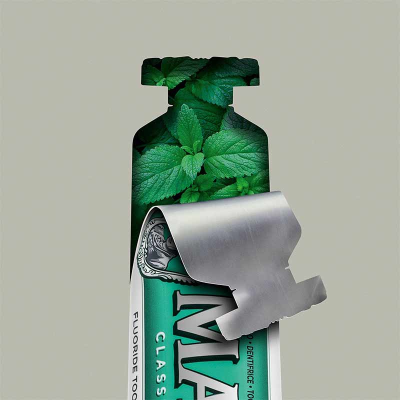 Marvis | Classic | strong Mint | Toothpaste | fluoride base | premium | health | freshness | oral | cleanse teeth | mouth | gums | flavour | clean | freshens breath | Refreshing | creamy mint | tooth decay