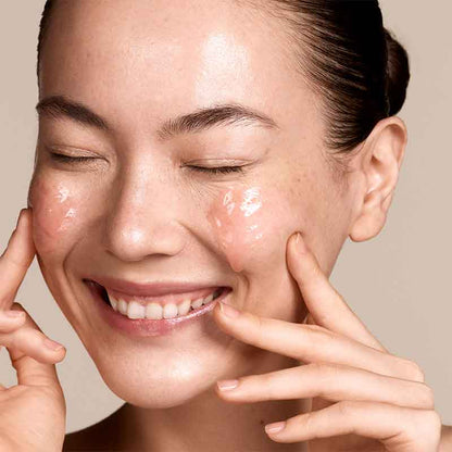 Zelens Power B Vitamin B Concentrate Serum model image