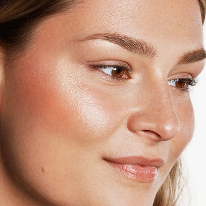 ZOEVA Glow Get It Highlighter | glow | boosts skin's hydration and suppleness | free from talc, fragrance, and parabens | suitable for sensitive skin | vegan | cruelty free