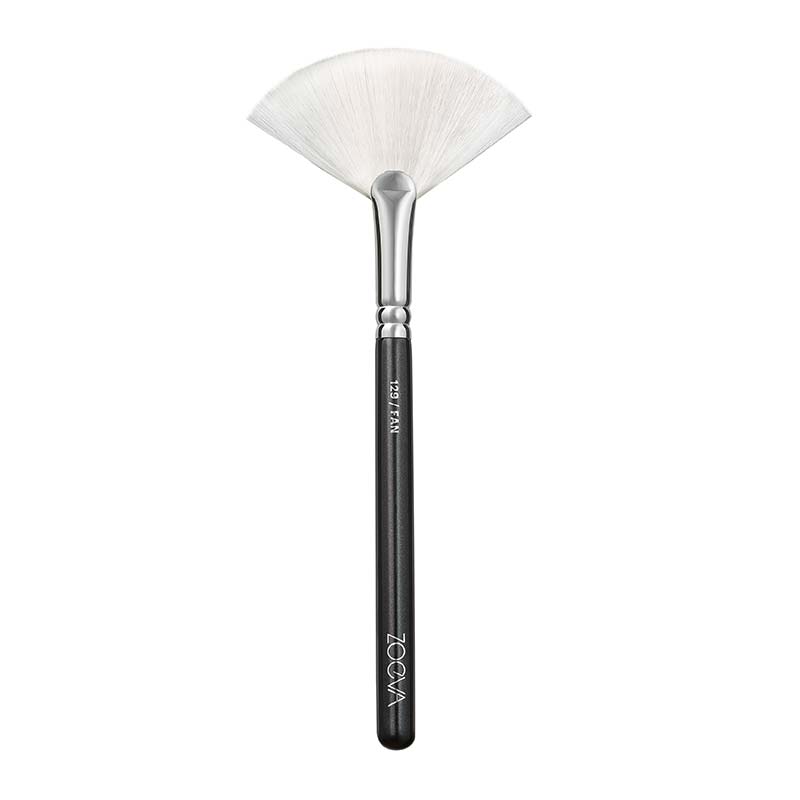 ZOEVA 129 Vegan Fan Brush | Vegan brush | makeup brush | Zoeva brush | Zoeva | Makeup | fan brush | highlight brush