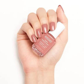 products/Essie_Treat_Love_and_Colour_Nail_Polish_final-stretch-Hand.jpg